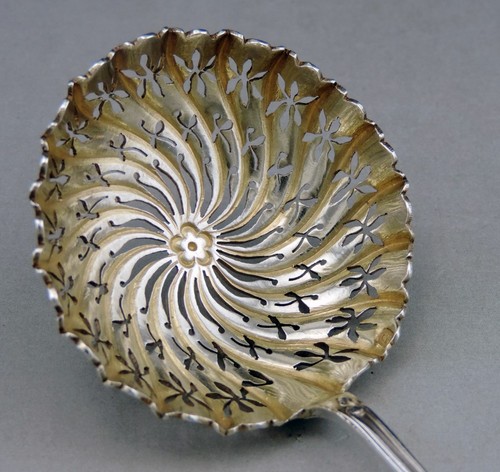 Cuillere saupoudrer argent - a,