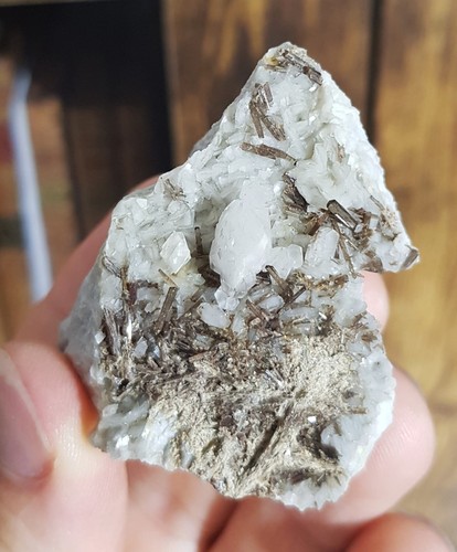Allanite dolomie trimouns - allanite,, dolomie,