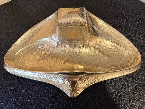 Encrier martelé hammered
