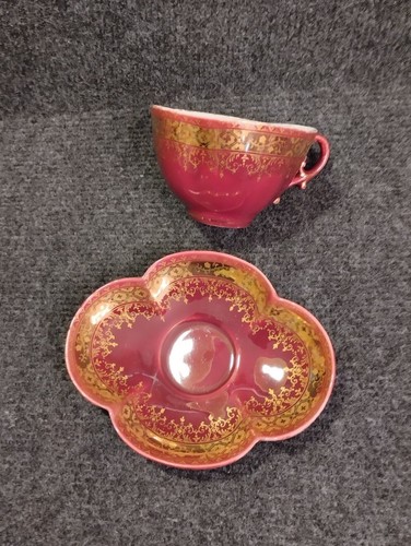 Belle tasse ancienne