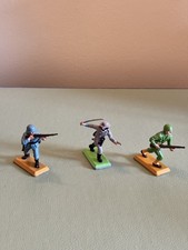 Vintage Britains Ltd Deetail 1971 Military Personnel x 3. Cast Metal Bases