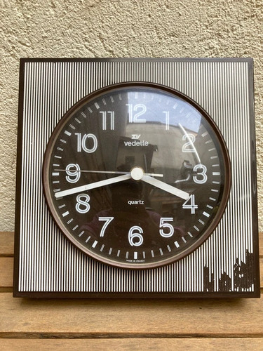 Ancienne horloge murale