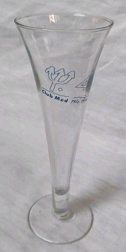 Club med verre champagne - club,