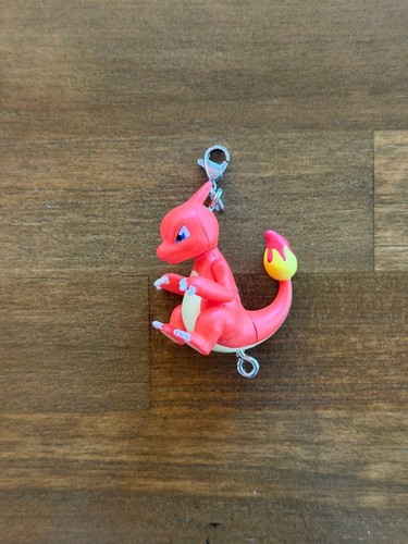 Pokemon charmeleon grabbing - pokemon,