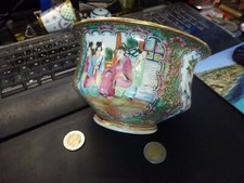 petit bassin en porcelaine de