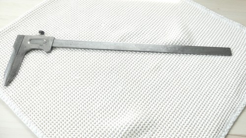 Pied coulisse tout en - pied,