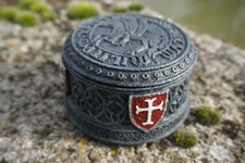 708.7758 FIGURINE BOITE SCEAU