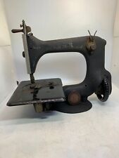 ANCIENNE MACHINE A COUDRE DE