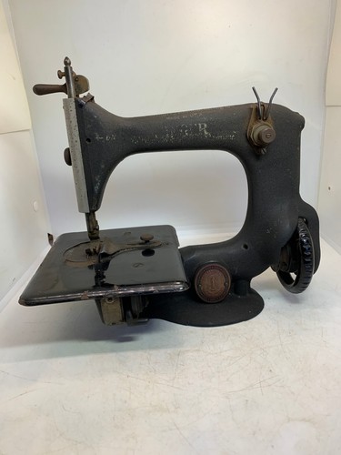 Ancienne machine coudre de - ancienne,