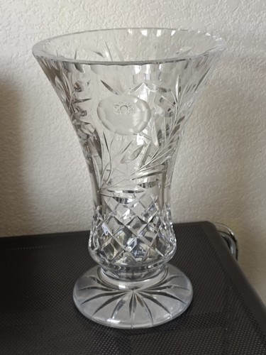 Vase cristal richement taillé - cristal,