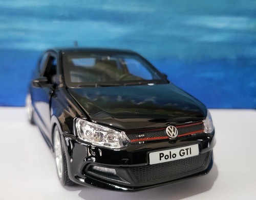 Voiture miniature bburago - voiture,