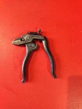 pince a avoyer PEUGEOT