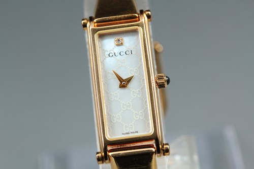 Presque comme neuve montre - comme, neuve]