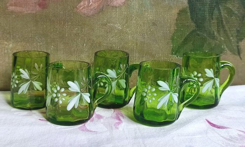 Anciens verres liqueur - À,