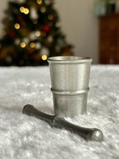 Petit mortier en étain avec