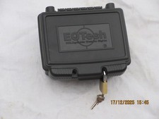 Eotech Boîte, Boîtier