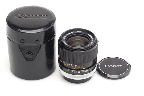 Canon 35mm c avec - 2/35mm, s.s.c.
