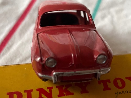 Renault dauphine vraie dinky - renault,