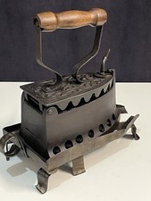 Fer à repasser ancien à