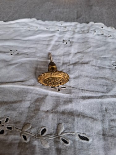 Ancien bouton porte - bouton, en