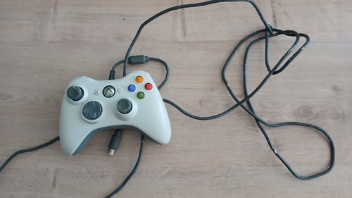 Manette filaire officielle