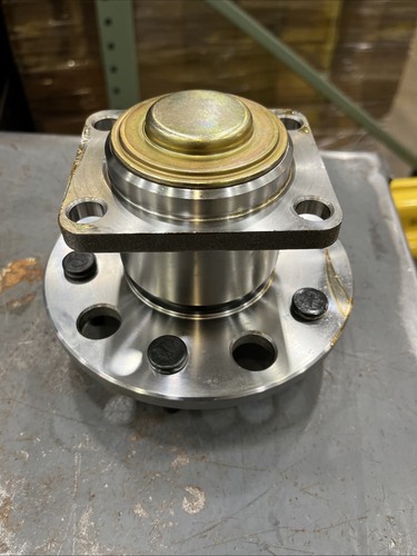 Lot demco hub and lug - lot,