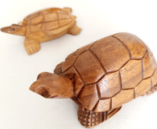 2x Carved Wooden Turtle Set