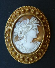 Pendentif ancien metal avec