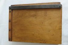 ancien   massicot en bois