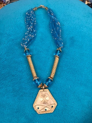 Collier africain akan moderne