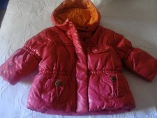 MANTEAU DOUDOUNE AVEC CAPUCHE