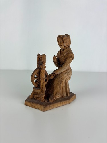 Jolie petite statuette - petite,