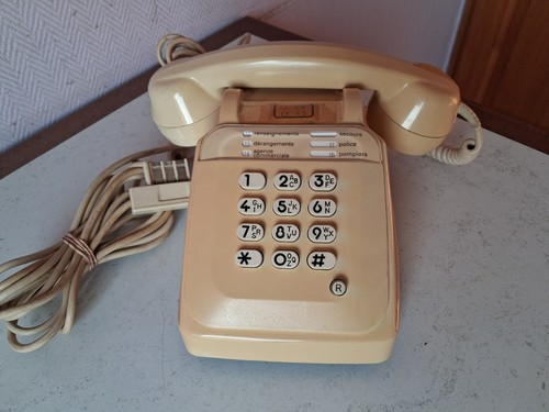 Ancien téléphone - ancien,