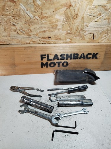 Trousse outils suzuki - a,