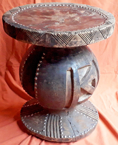 Huge carved mangbetu stool - huge,