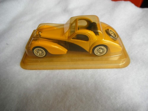 Ancienne voiture solido - ancienne,