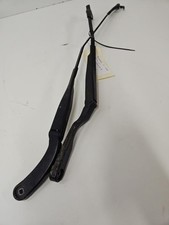 Bras essuie glace avant