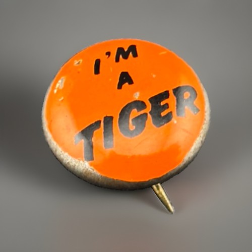Vintage esso tiger pin - vintage, a