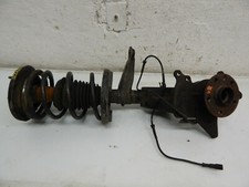 Audi 200 Type 44 4.2 V8 Boîtier De Roulement Amortisseur Avant Droit 322028