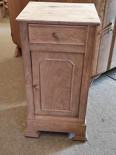 Ancien petit meuble - , en