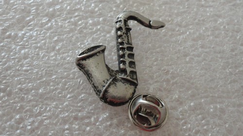 Pin saxophone - s,