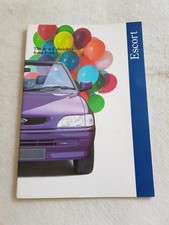 FORD ESCORT CABRIOLETS SOLAR Car Sales Brochure JUN 1994﹟FA1171