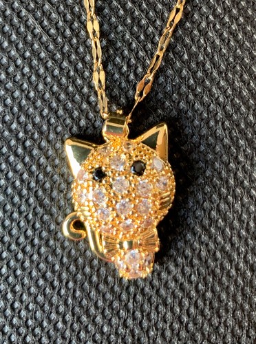 Pendentif fantaisie avec - ,