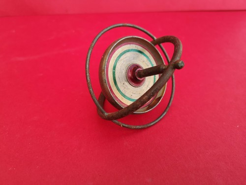 Toupie gyroscope jouet - gyroscope, ancien