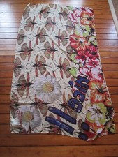 Q foulard Desigual modéle