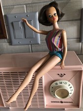 Mattel Vintage  American Girl Charcoal Hair Barbie Doll w/Bendable Legs #1070