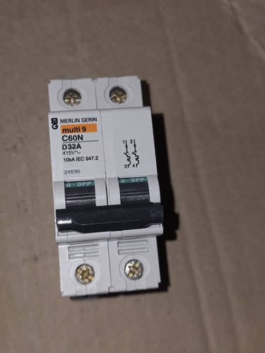 Disjoncteur merlin gerin multi - gerin,