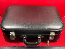 Ancienne valise en carton