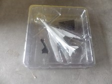 AVION EN MÉTAL 1/100e  Dans sa boite d origine jamais ouverte