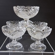 6 coupes à glaces en verres